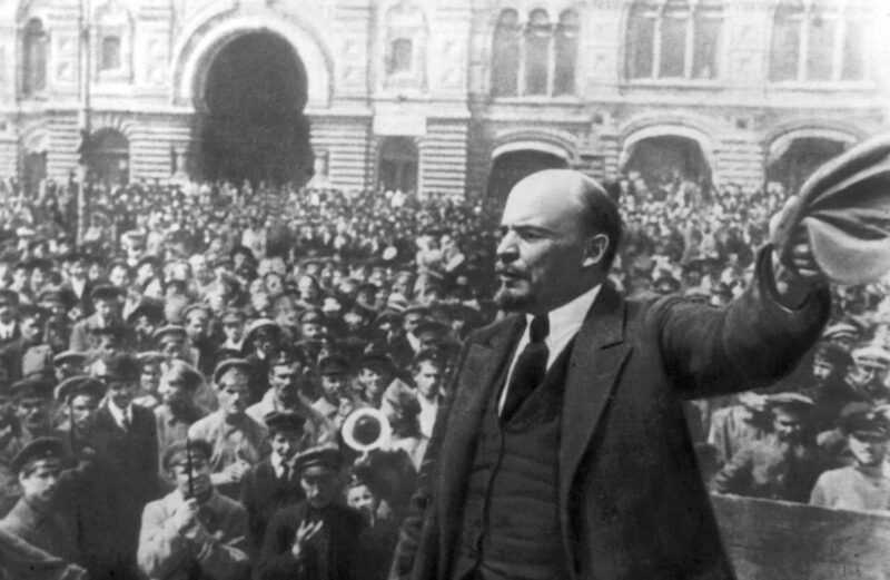 LENIN : The State and Revolution